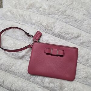 Coach 52629 Darcy Crossgrain Leather Bow Wristlet Fuchsia Pink‎